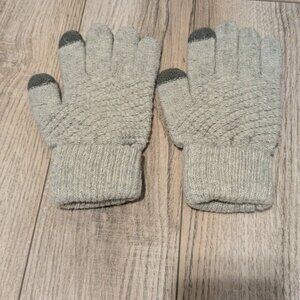 Grey Ladies Winter Gloves with Touch Pads